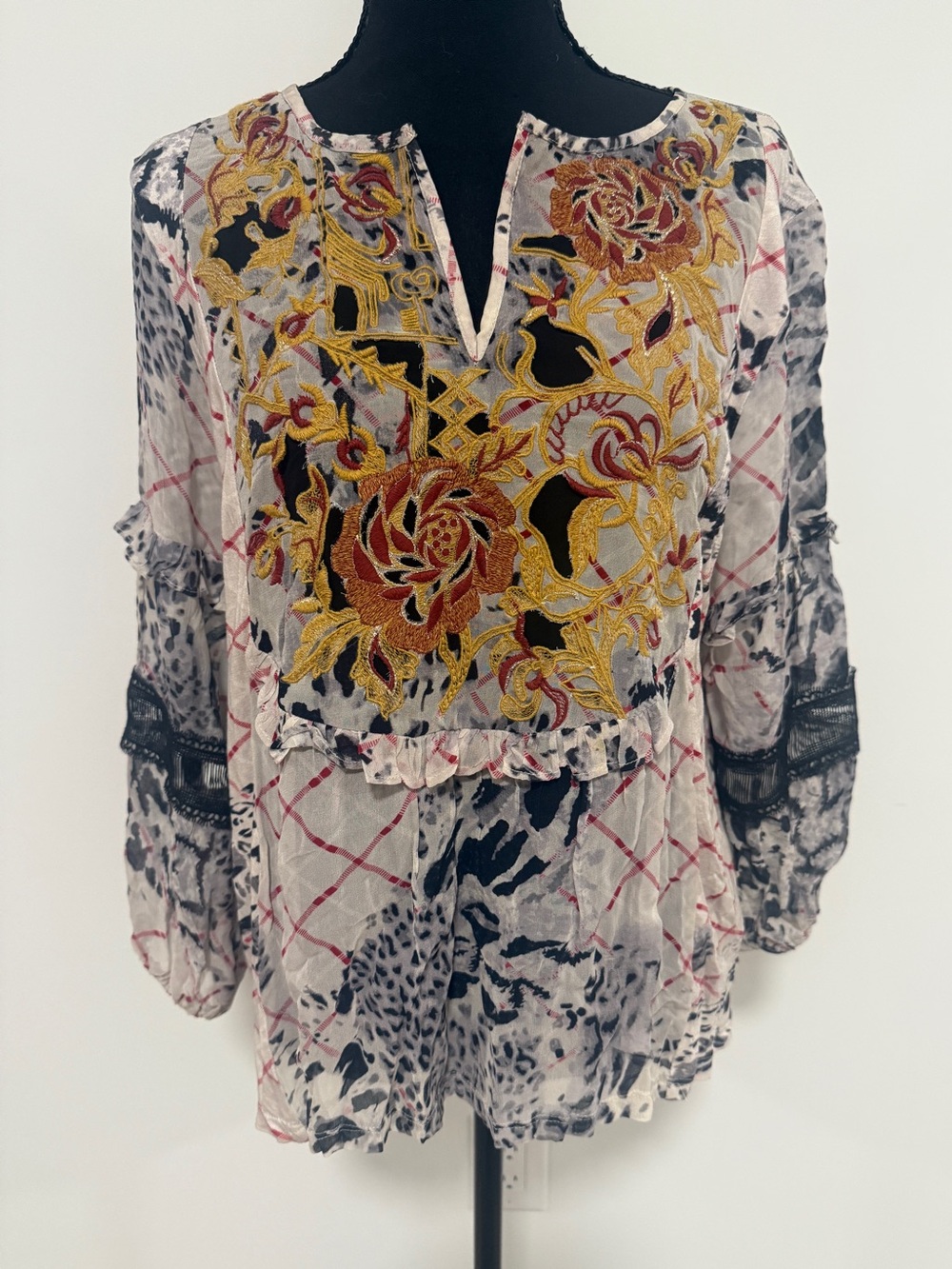 Anthropologie Mathilda Top Size M 100% Viscose Floral Embroidered Boho Peasant - Picture 3 of 11